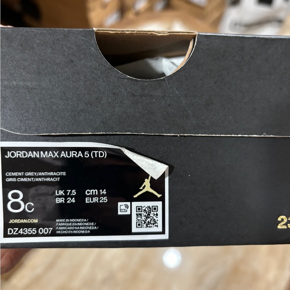 NIKE JORDAN MAX AURA 5 (TD) SNEAKERS TODDLER BLACK/GRAY HI-TOP SHOES - Picture 7 of 9